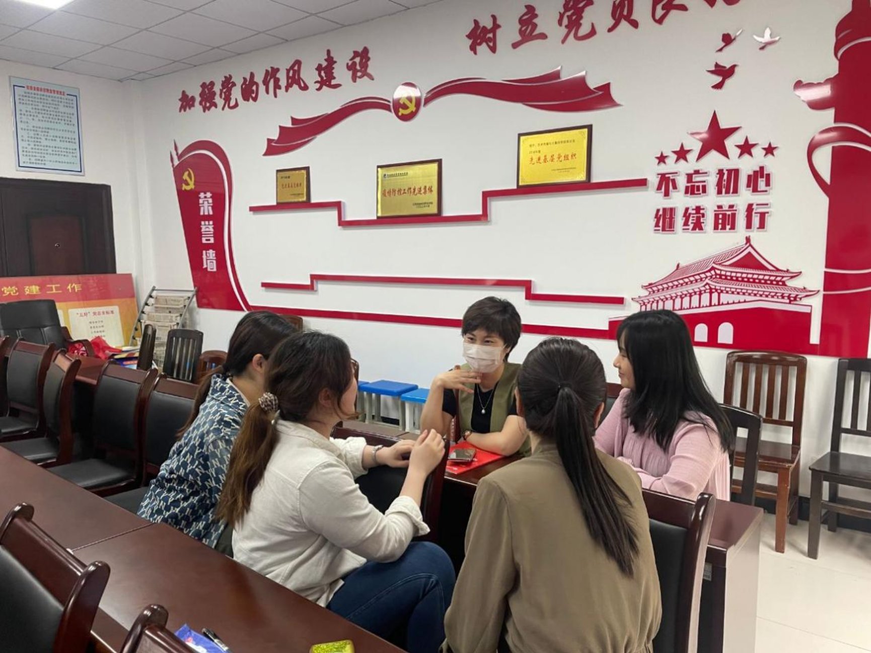 mmexport1682047810417