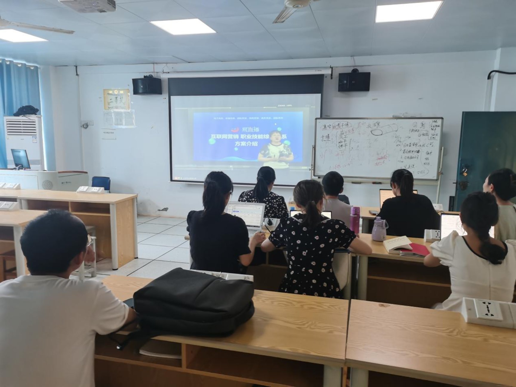 b626b524db54e37c12eb91791eb212d6