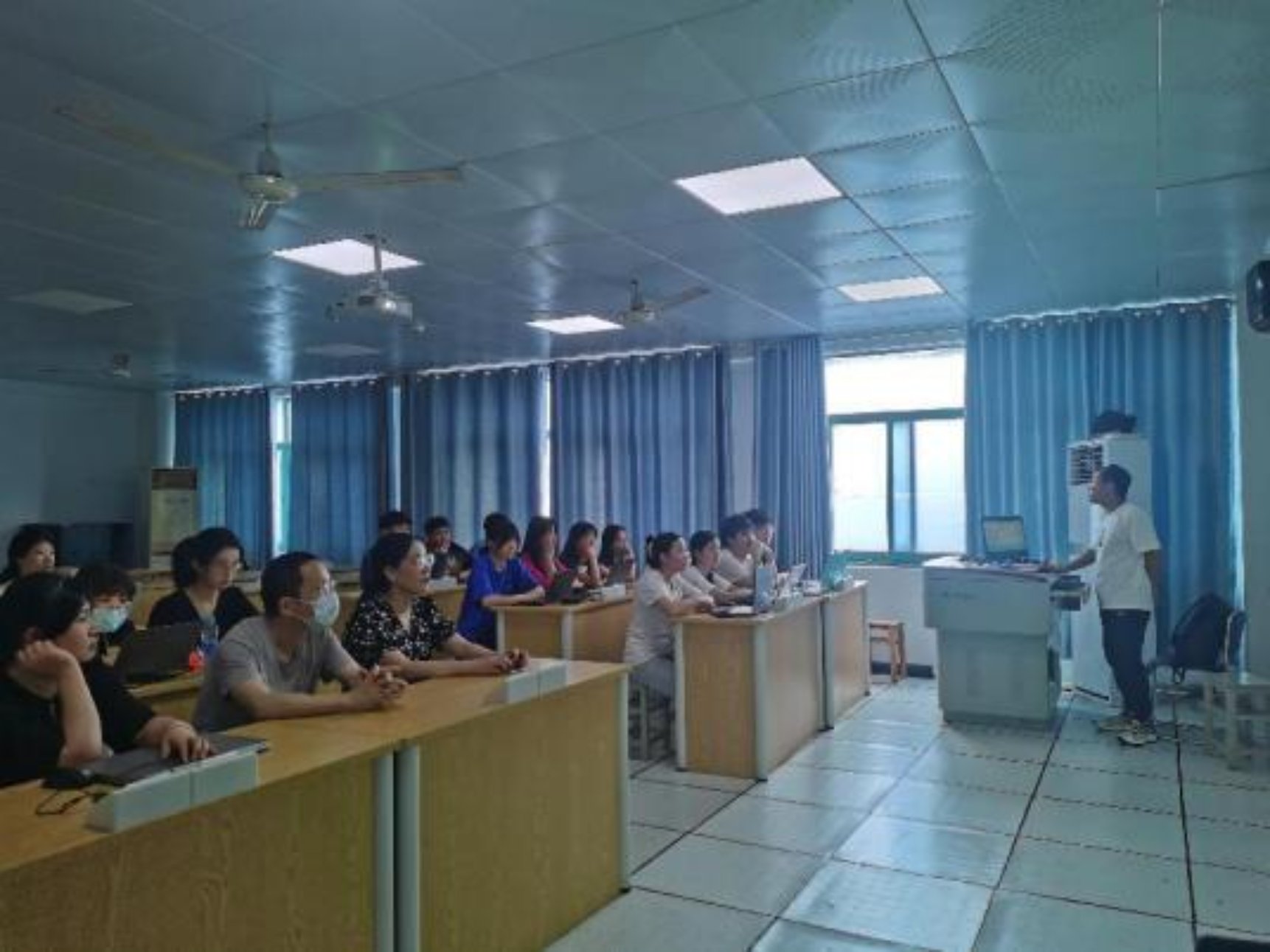 8be5b8c2a402f9f32cb68c3d7a5d39be