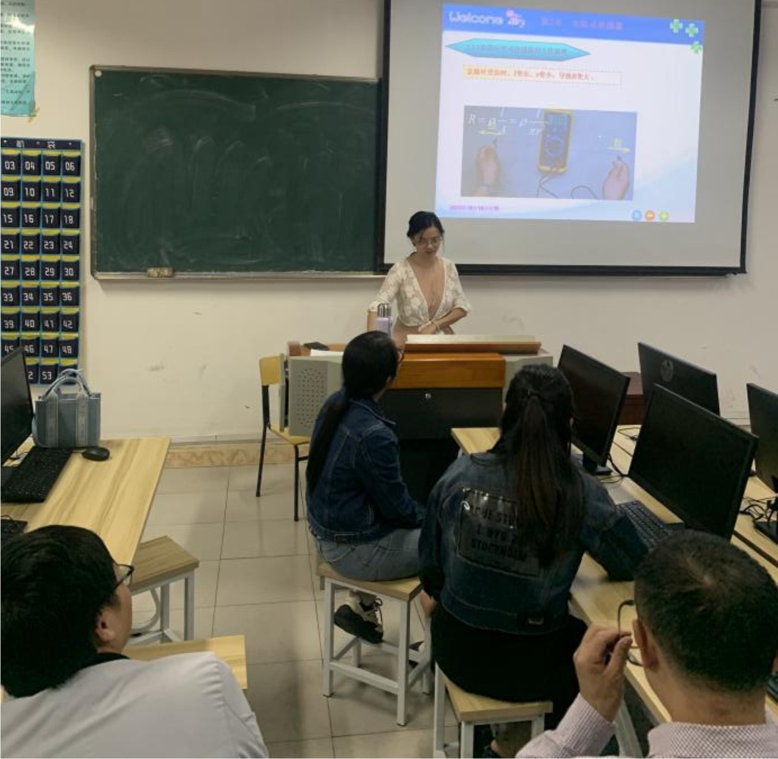 72010770a4d67a4d7255163938fd766