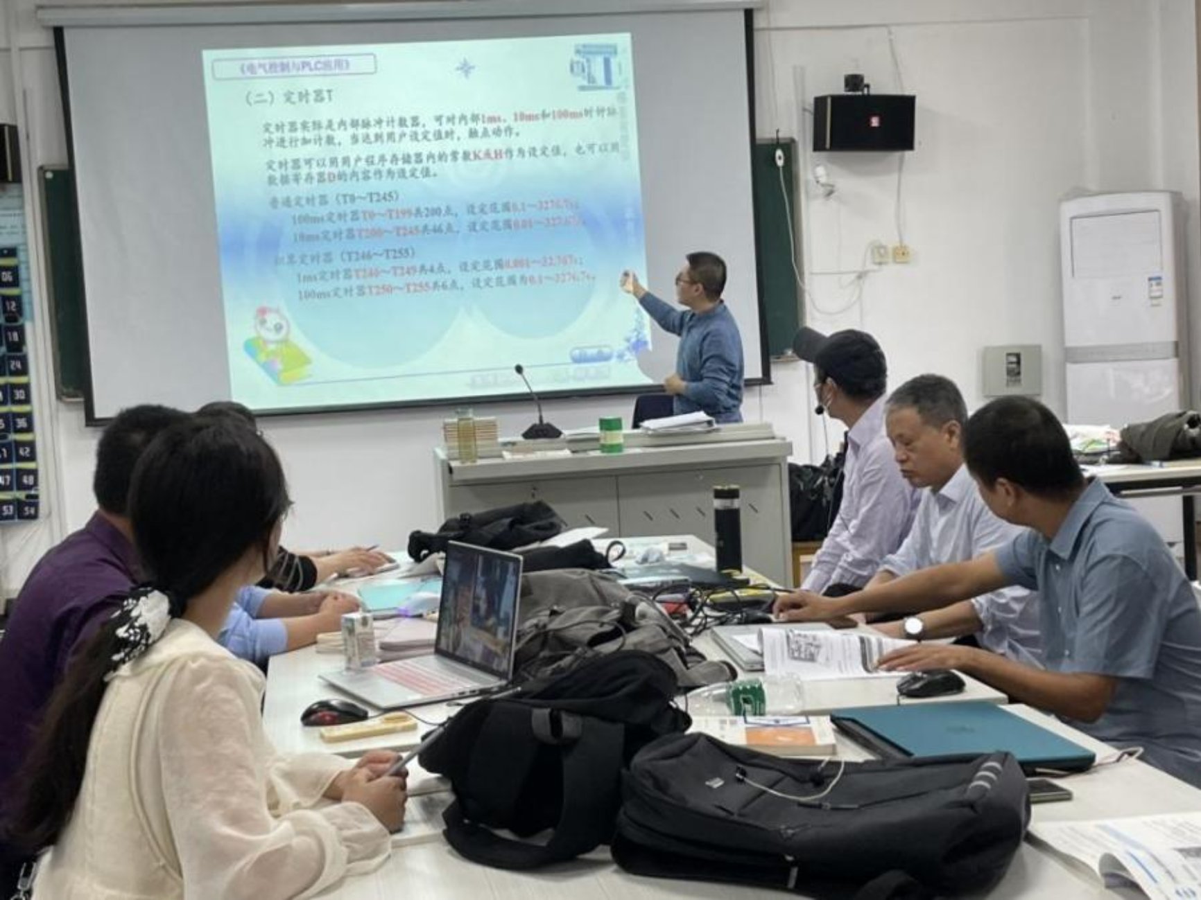 cfa87979a6399436141d4105e0d229a9